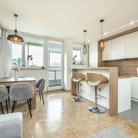 Center Tower View Апартаменты