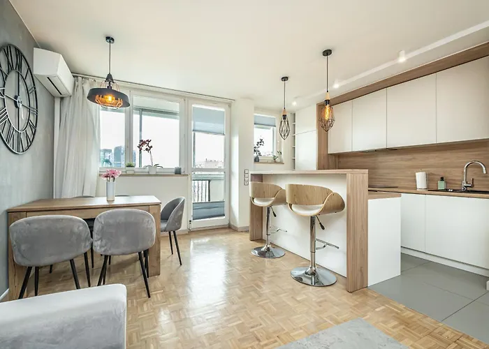 Center Tower View Apartment